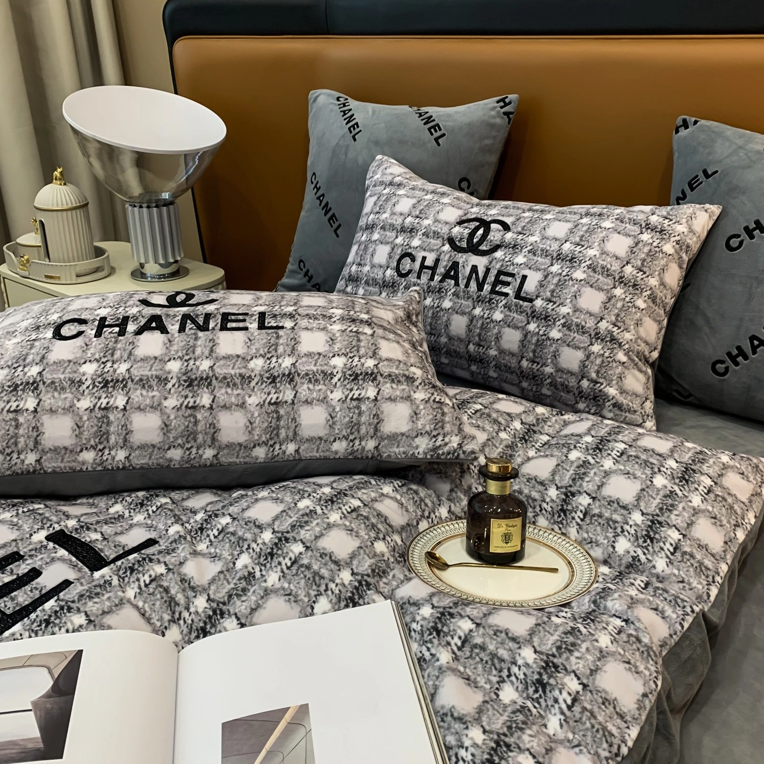 Popular 3370 Chanel Bedding