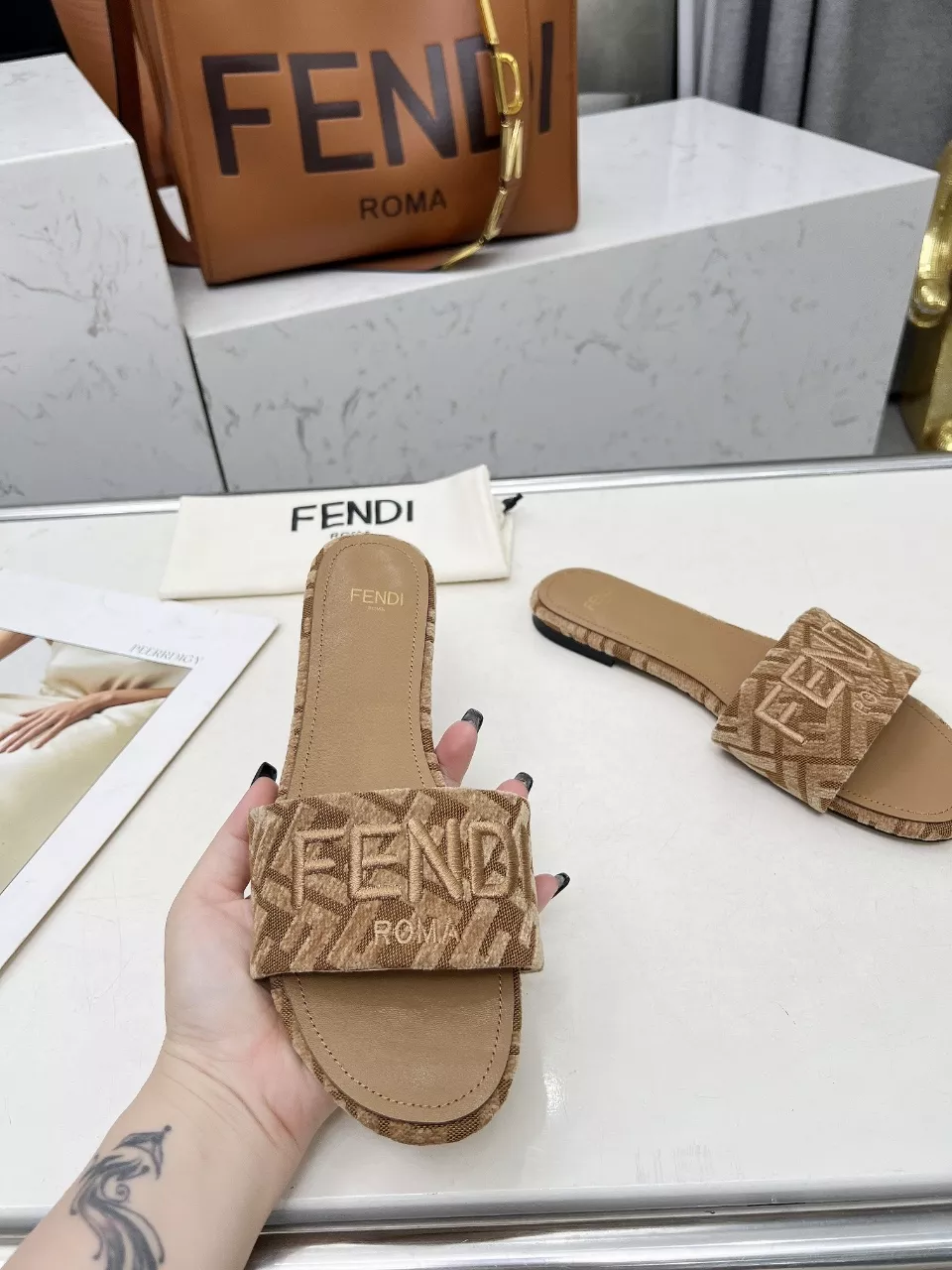 Popular 3387 Fendi Slippers For Women