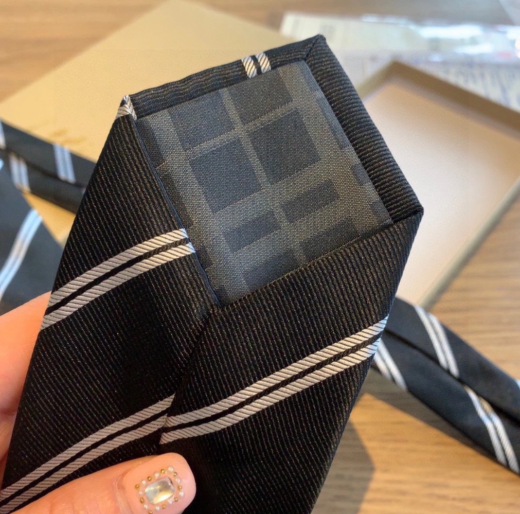Popular 3943 Burberry Necktie For Men