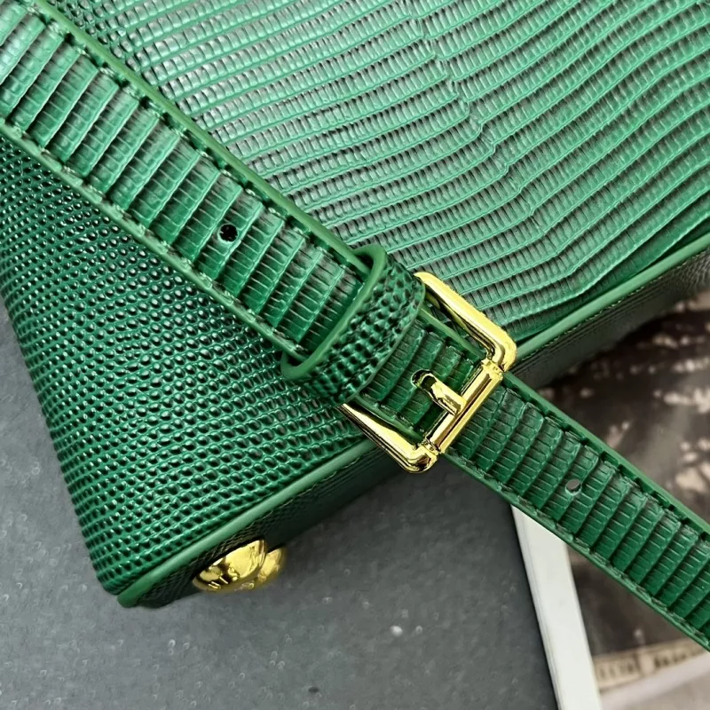 Popular 4267 Louis Vuitton AAA Quality Handbags For Women