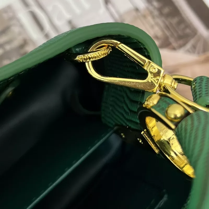 Popular 4267 Louis Vuitton AAA Quality Handbags For Women