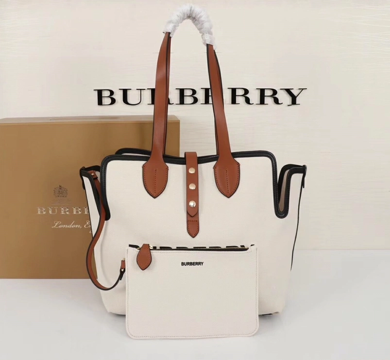 Popular 4621 Burberry AAA Quality Shoulder Bags For Women