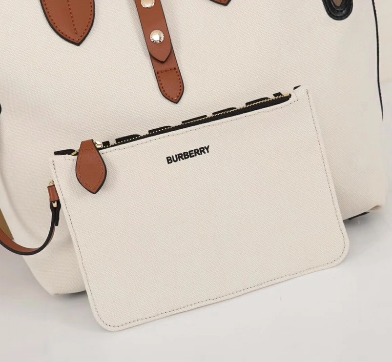 Popular 4621 Burberry AAA Quality Shoulder Bags For Women