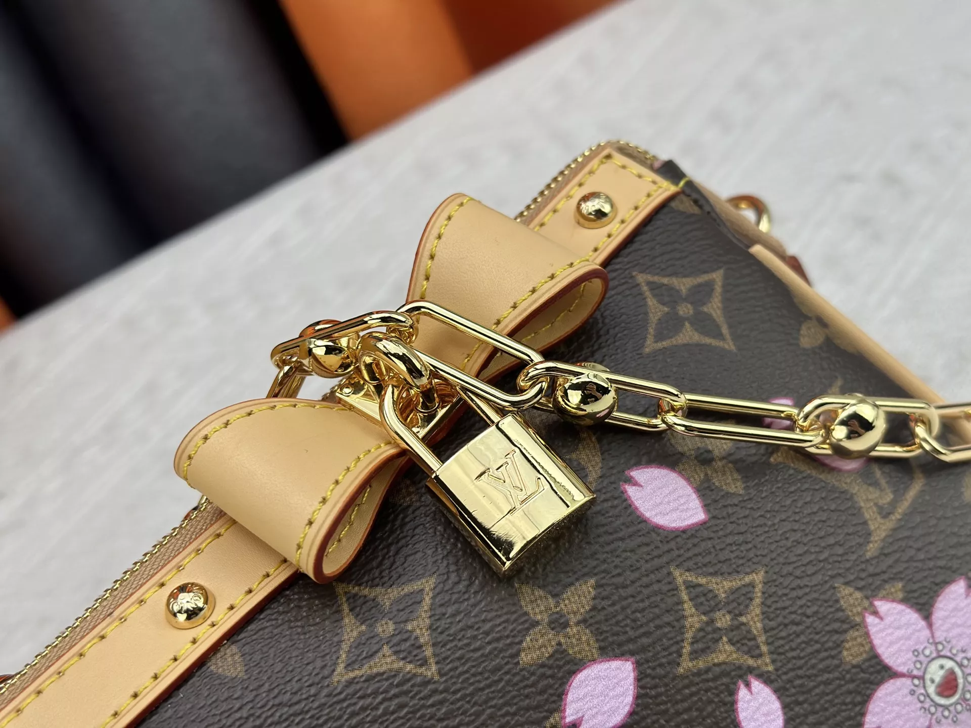 Popular 5197 Louis Vuitton AAA Quality Shoulder Bags For Women