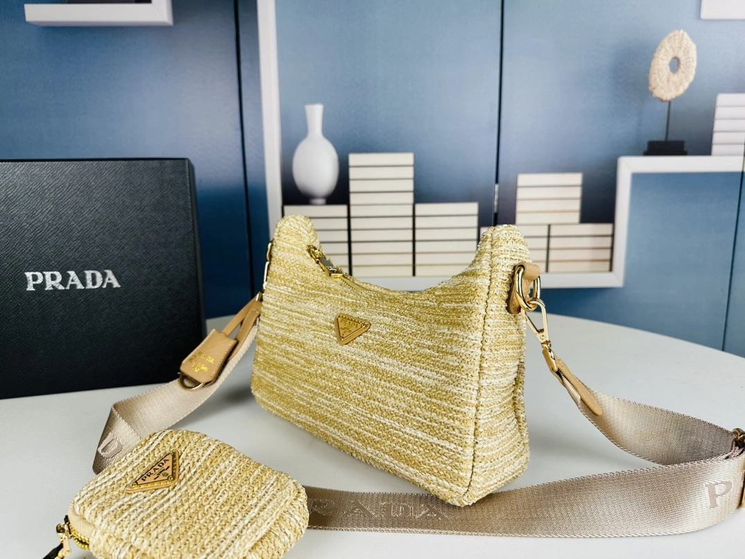 Popular 5310 Prada AAA Quality Messenger Bags For Women