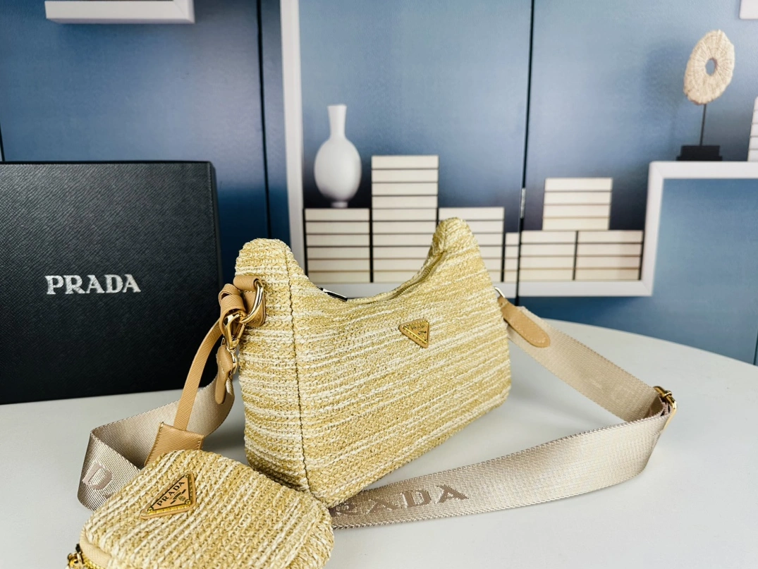 Popular 5310 Prada AAA Quality Messenger Bags For Women