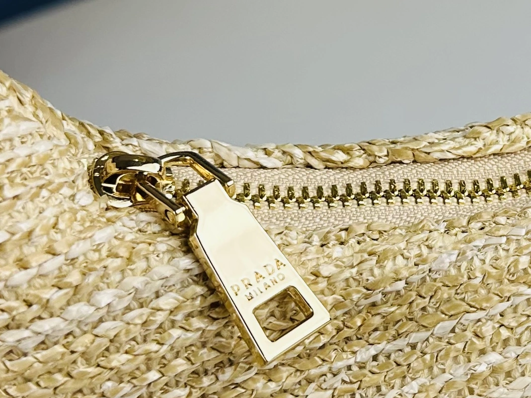 Popular 5310 Prada AAA Quality Messenger Bags For Women