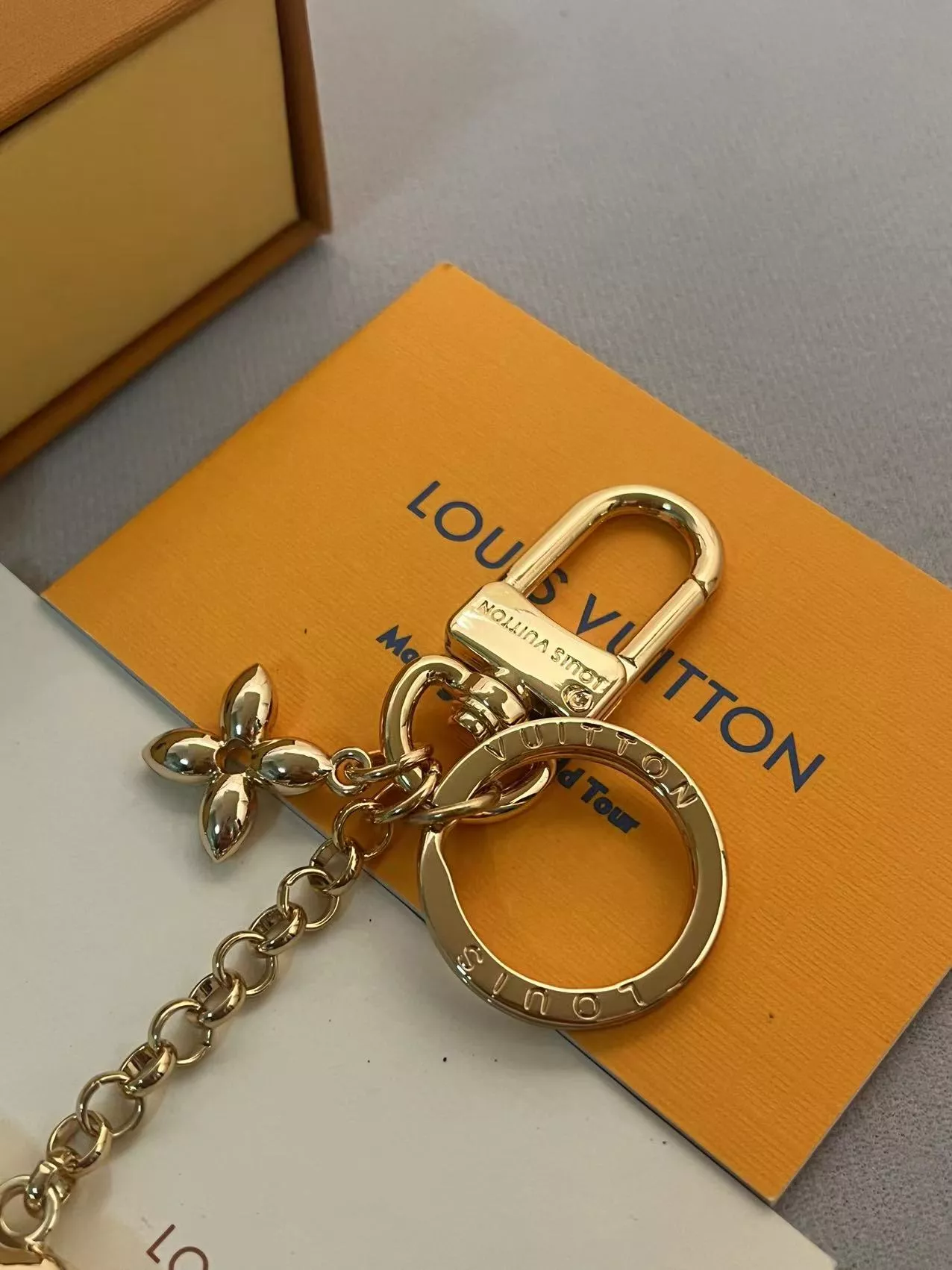 Popular 5567 Louis Vuitton LV Key Holder And Bag Buckle