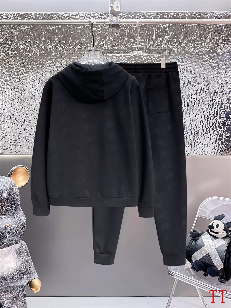 Popular 5643 Christian Dior Tracksuits Long Sleeved For Men