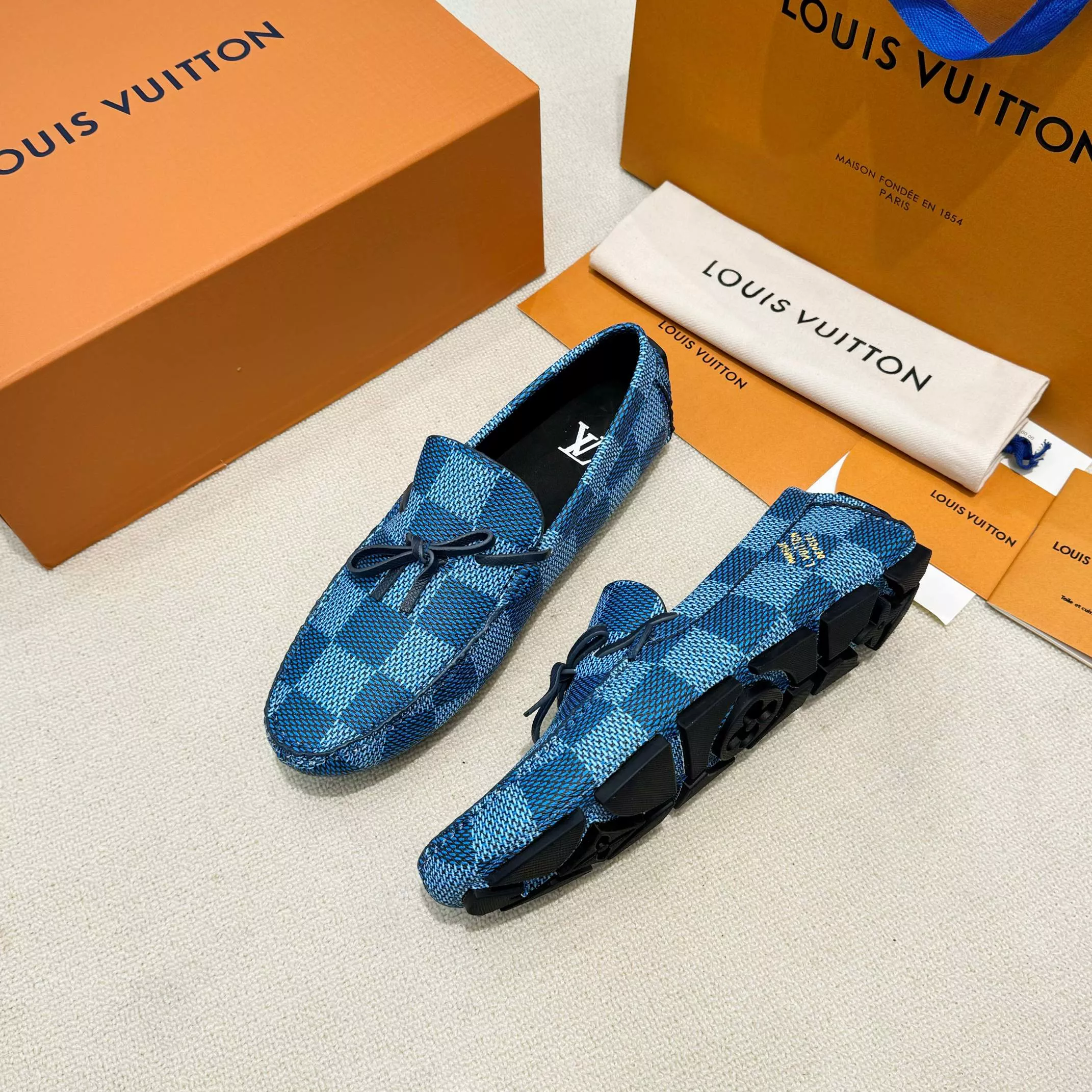 Popular 5817 Louis Vuitton LV Oxfords Shoes For Men