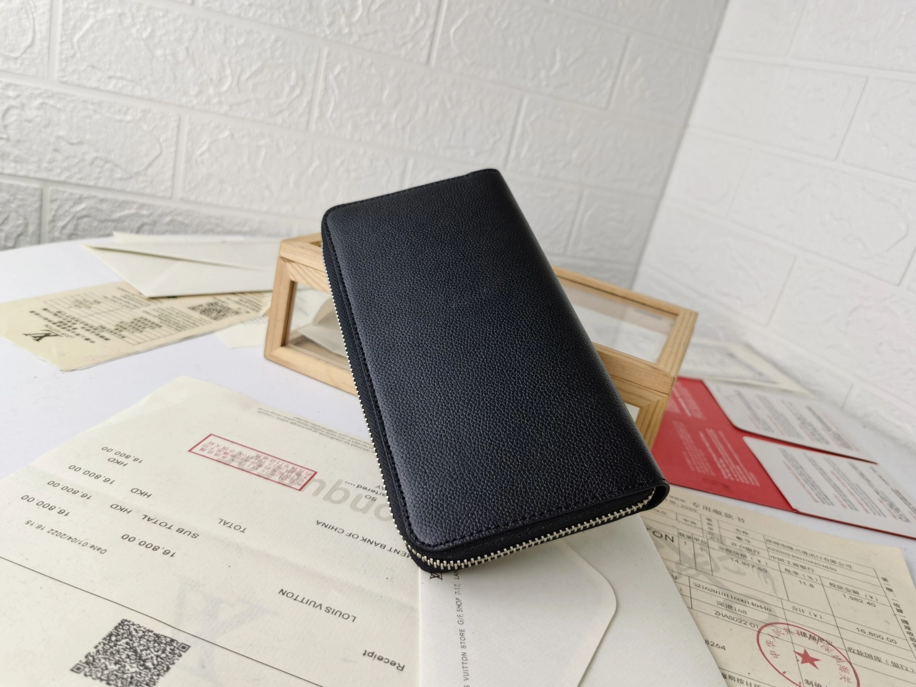 Popular 5829 Louis Vuitton LV Card Case For Unisex