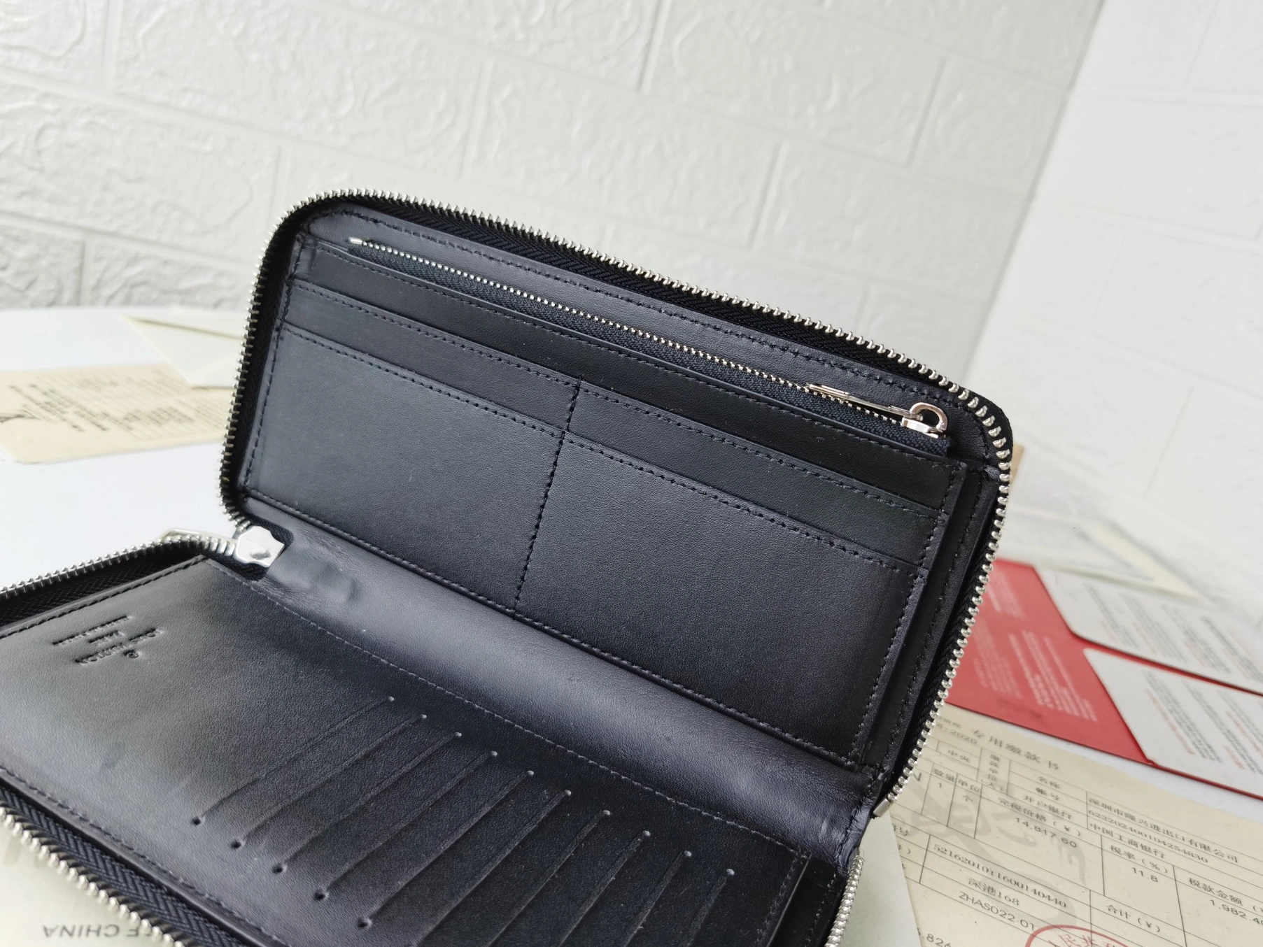 Popular 5829 Louis Vuitton LV Card Case For Unisex