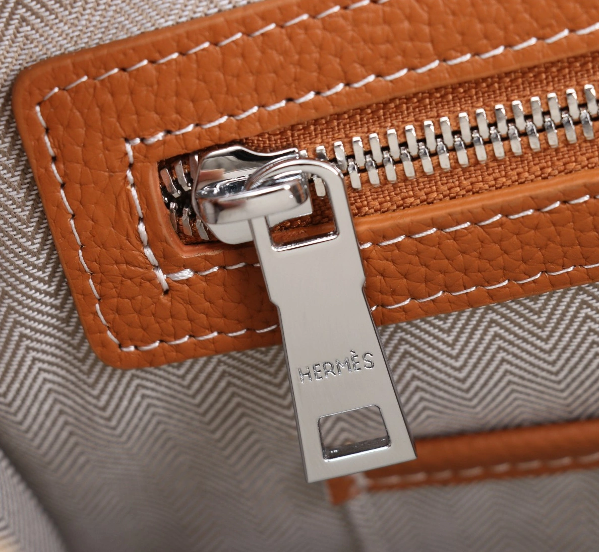 Popular 585 Hermes AAA Man Handbags