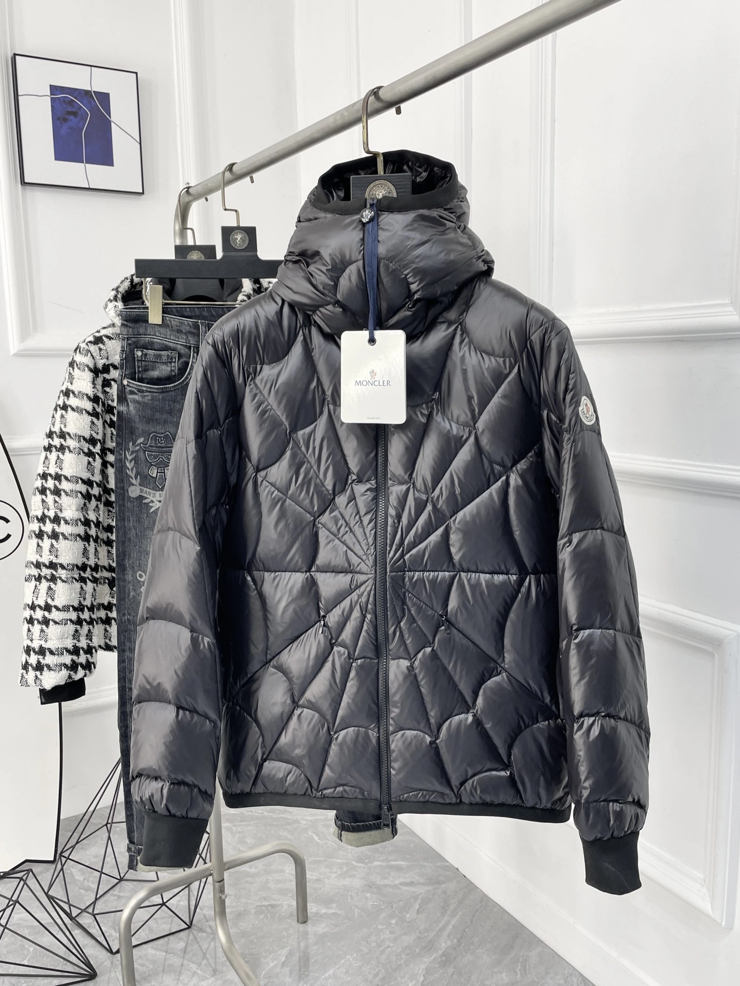 Popular 6004 Moncler Down Feather Coat Long Sleeved For Men