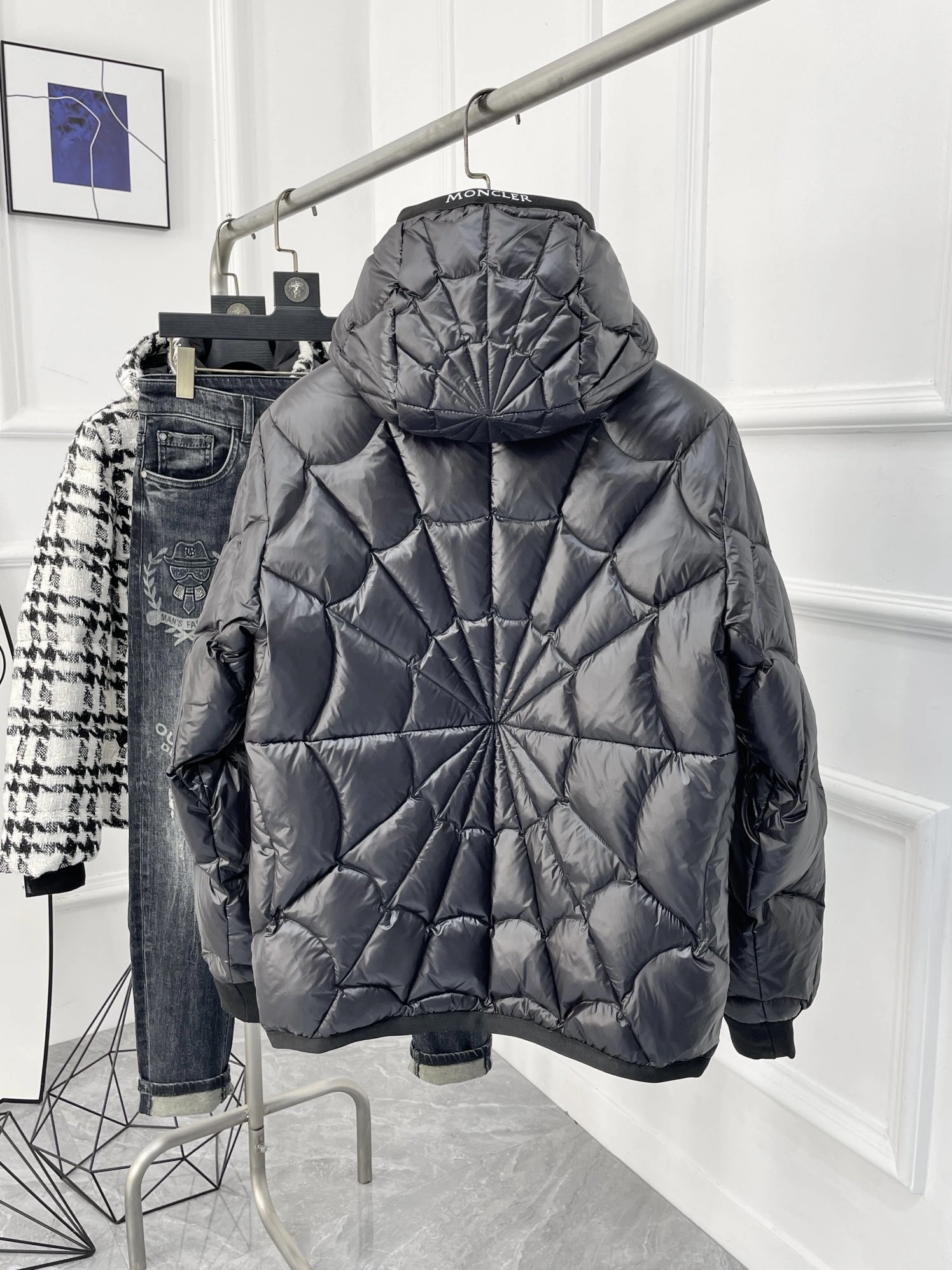 Popular 6004 Moncler Down Feather Coat Long Sleeved For Men