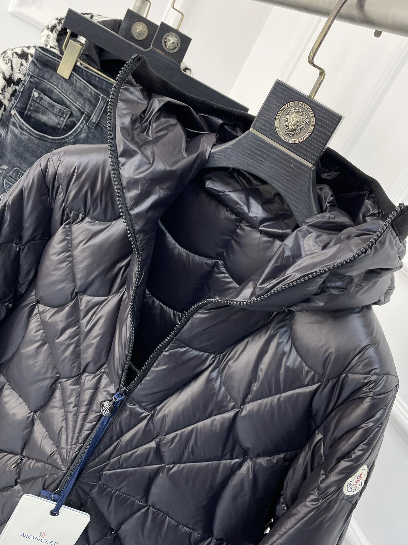 Popular 6004 Moncler Down Feather Coat Long Sleeved For Men