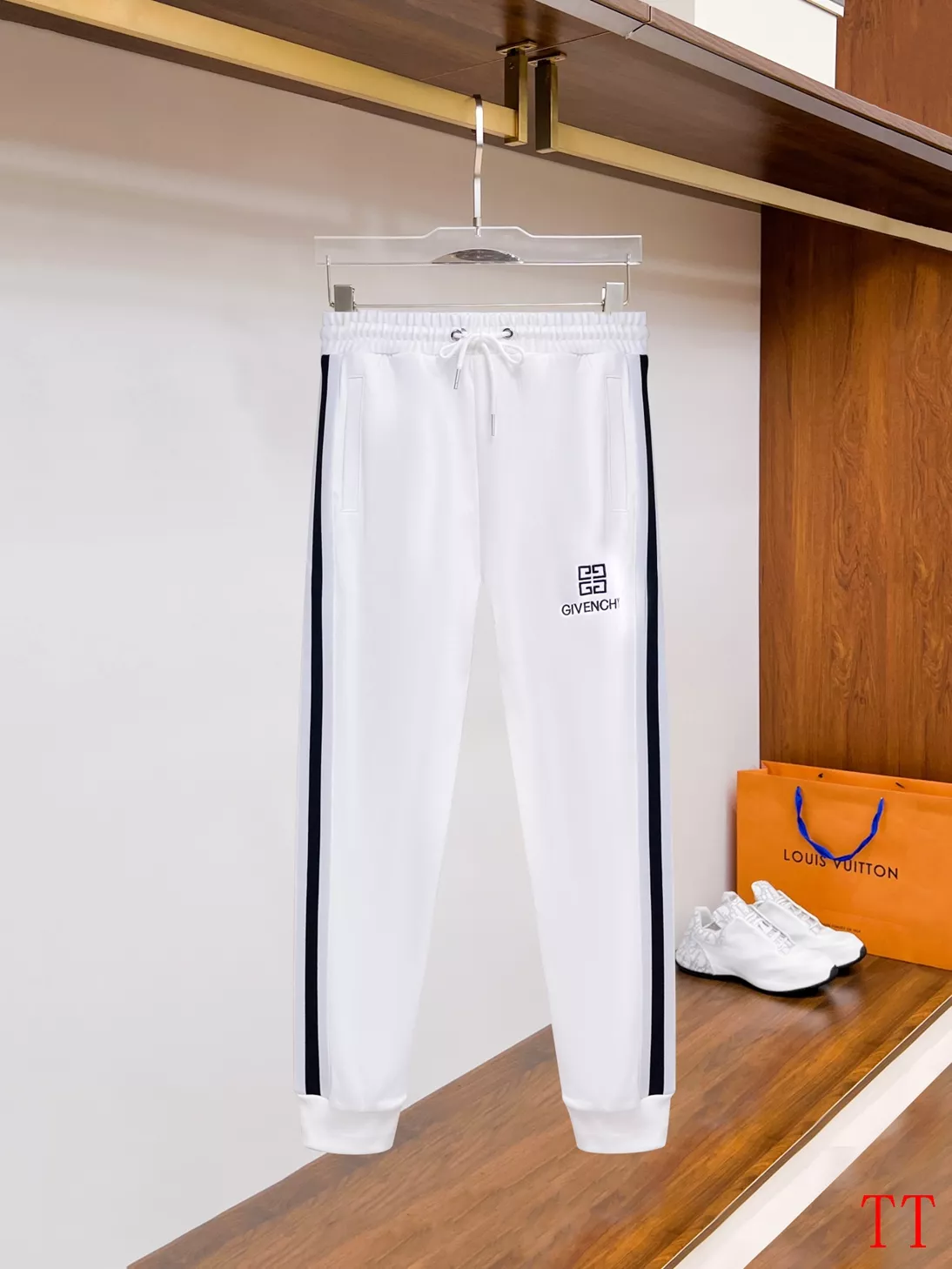 Popular 6059 Givenchy Tracksuits Long Sleeved For Men