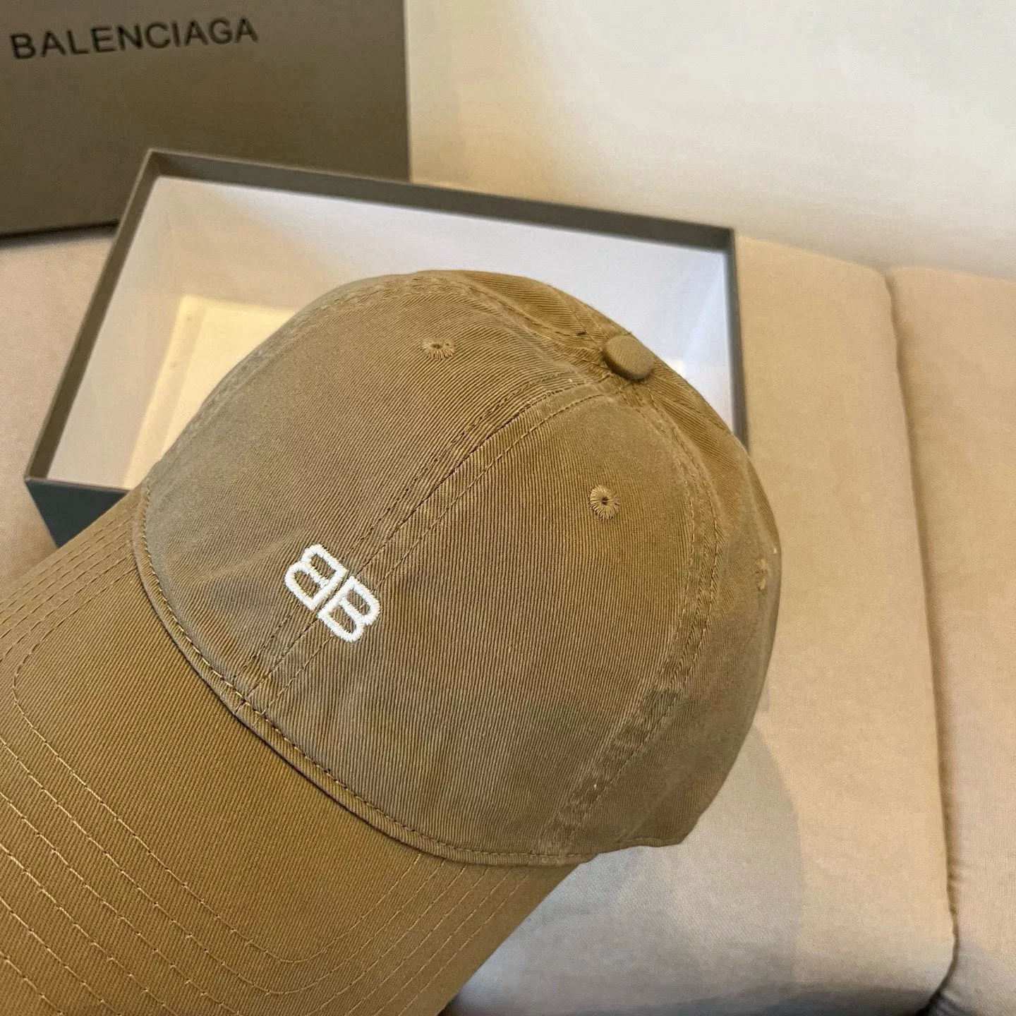 Popular 6064 Balenciaga Caps