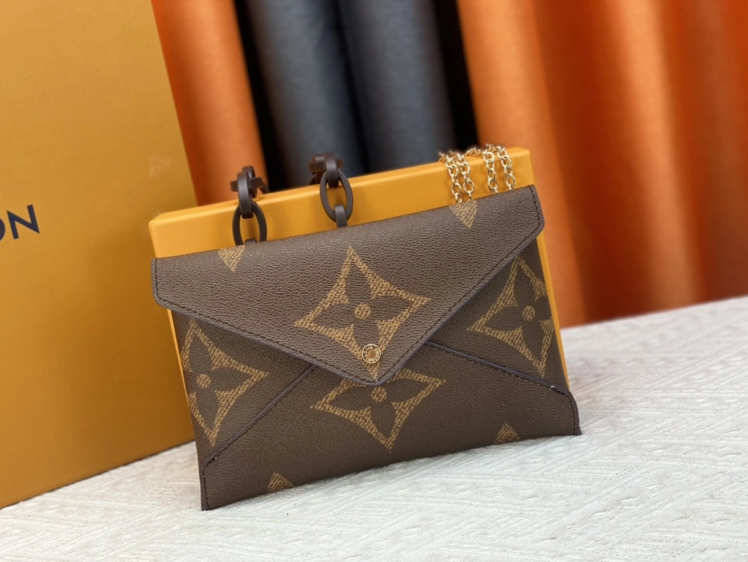 Popular 6124 Louis Vuitton AAA Quality Wallets For Women