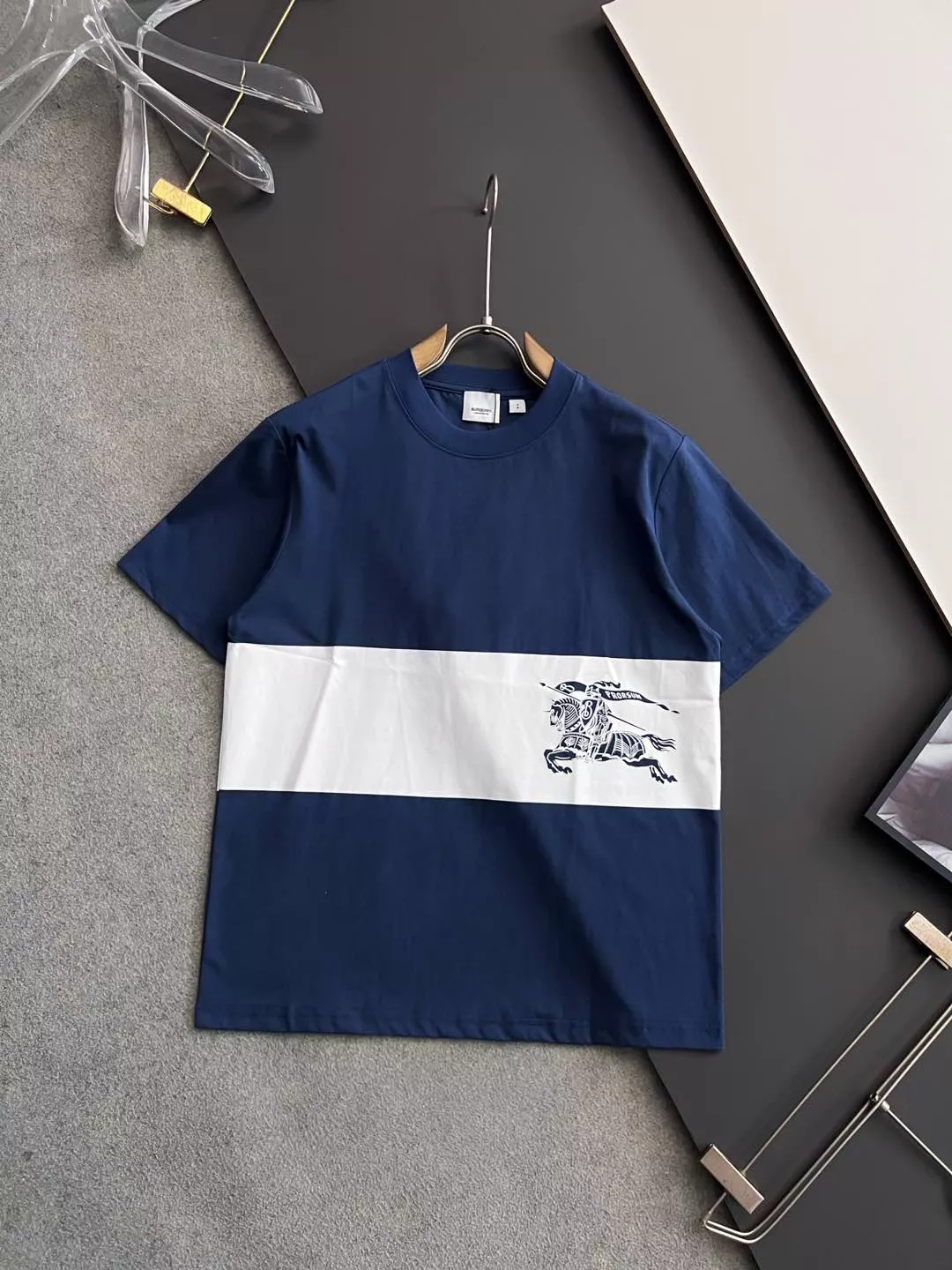 Popular 6143 Burberry T-Shirts Short Sleeved For Unisex