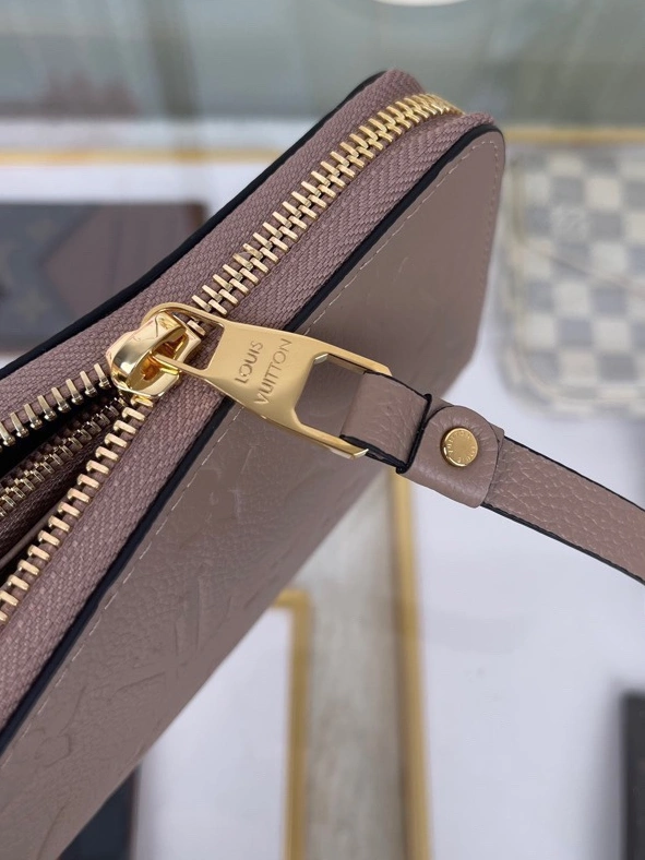 Popular 6153 Louis Vuitton AAA Quality Wallets For Women