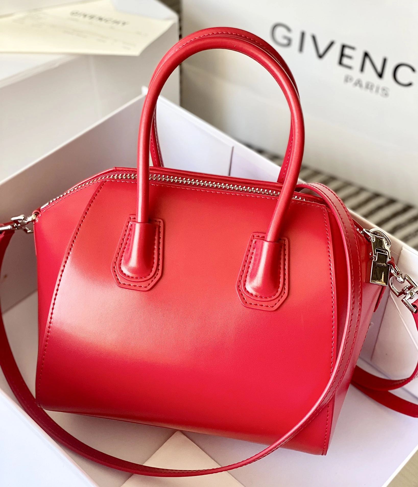 Popular 6875 Givenchy AAA Quality Handbags For Women