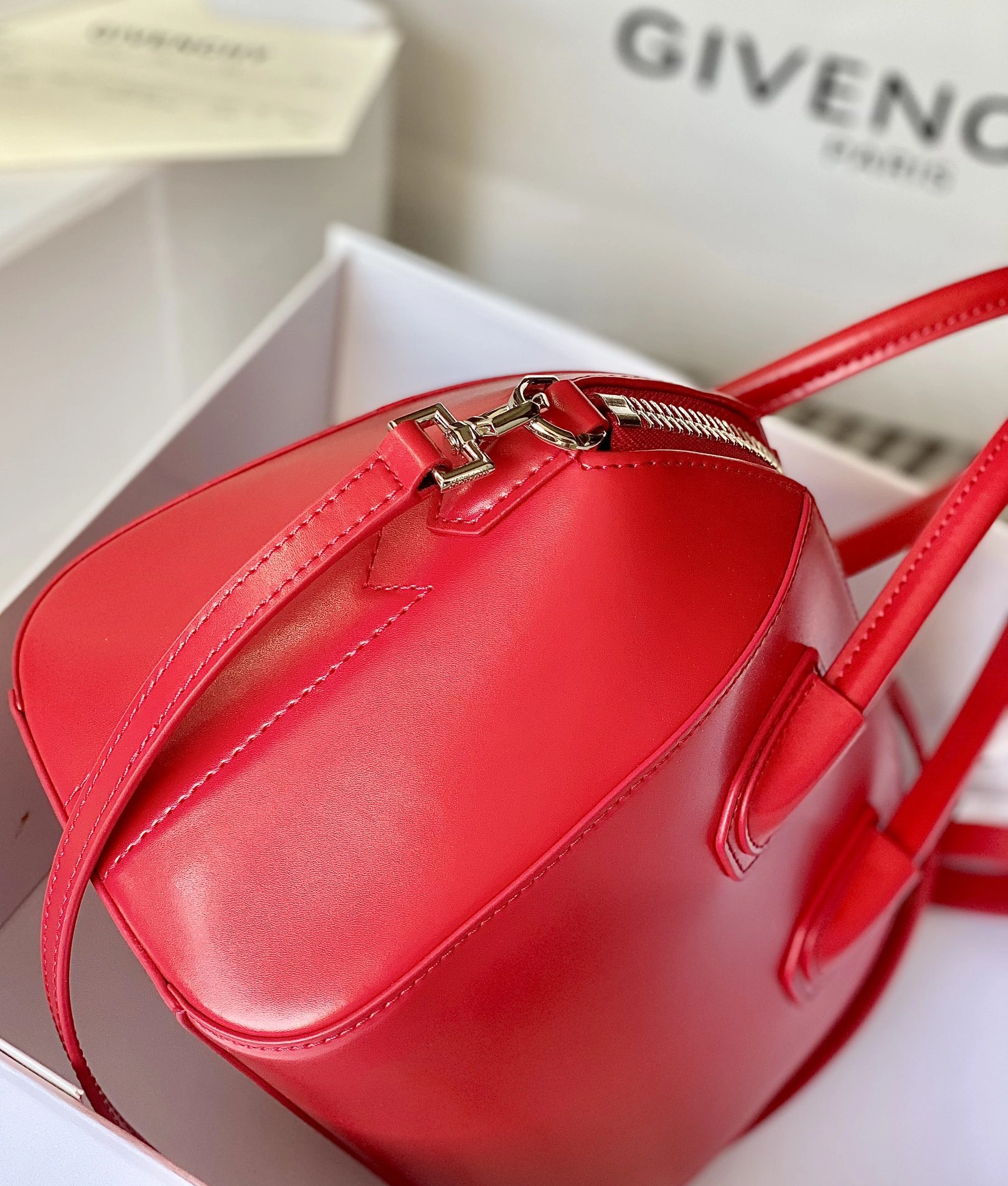 Popular 6875 Givenchy AAA Quality Handbags For Women