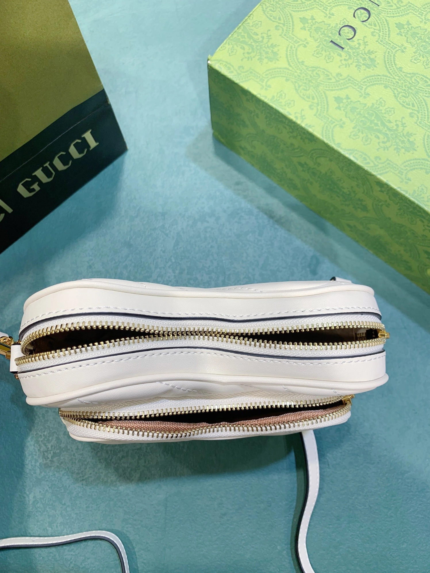 Popular 6881 Gucci AAA Quality Messenger Bags For Women