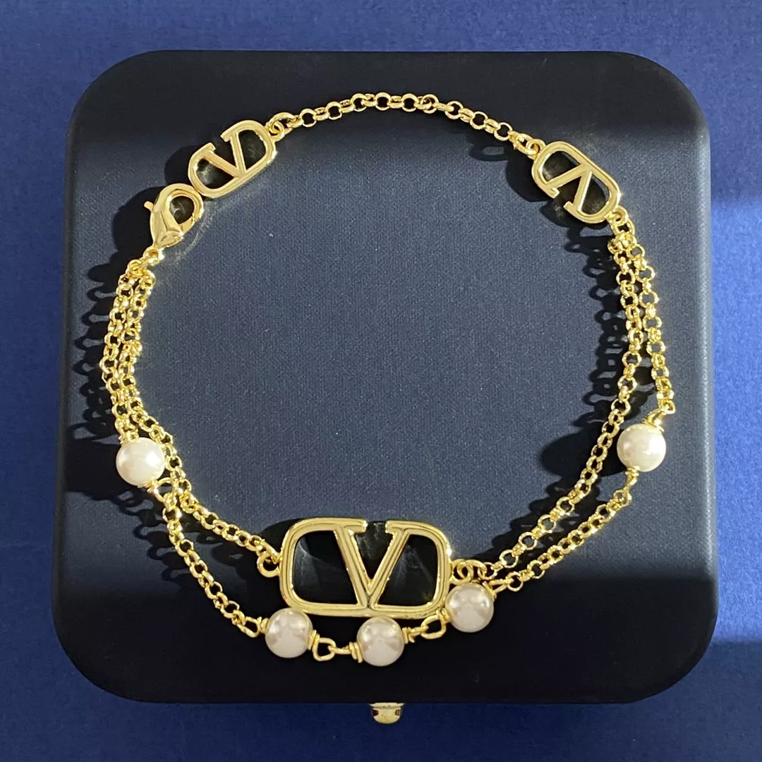 Popular 7056 Valentino Bracelets For Women