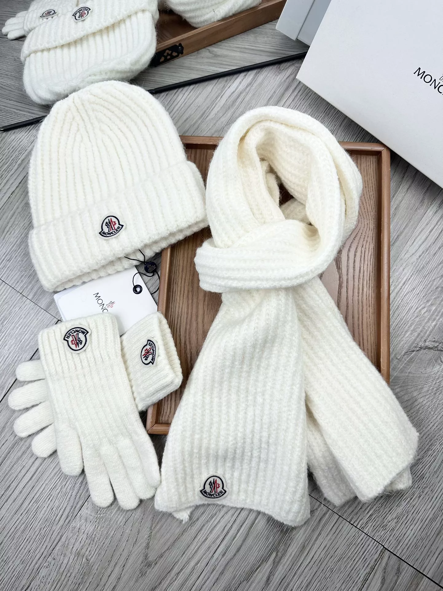 Popular 7074 Moncler Hat and Scarf and Glove Set