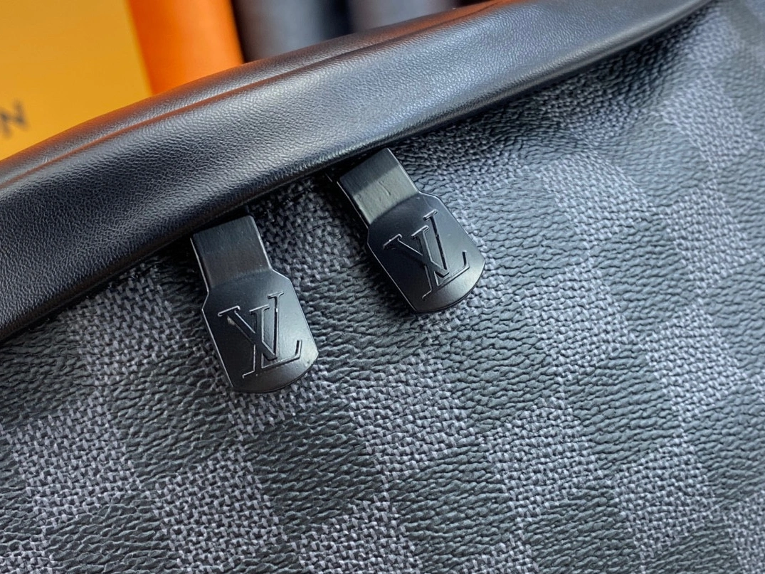 Popular 7079 Louis Vuitton LV AAA Quality Belt Bags For Unisex