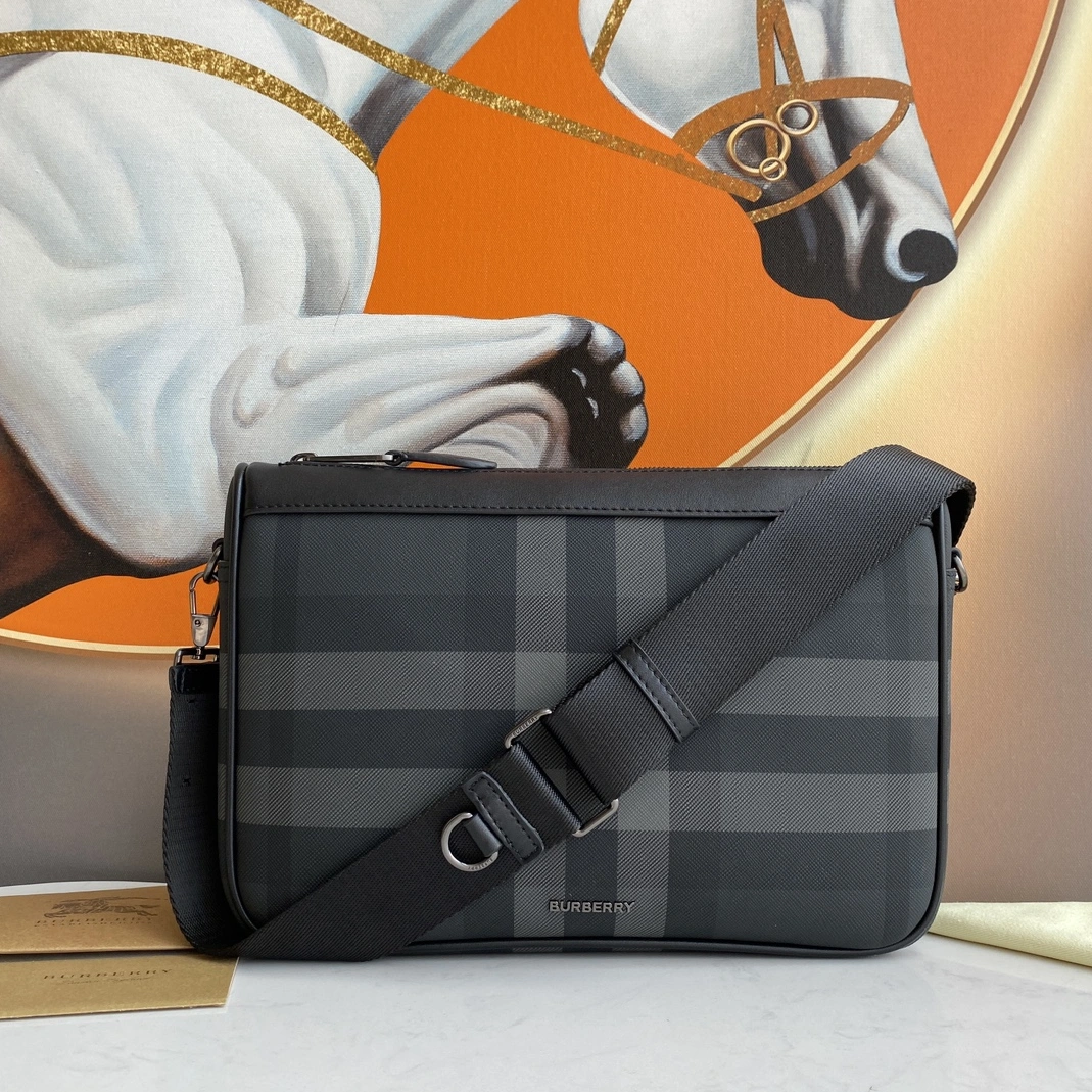 Popular 7101 Burberry AAA Man Messenger Bags