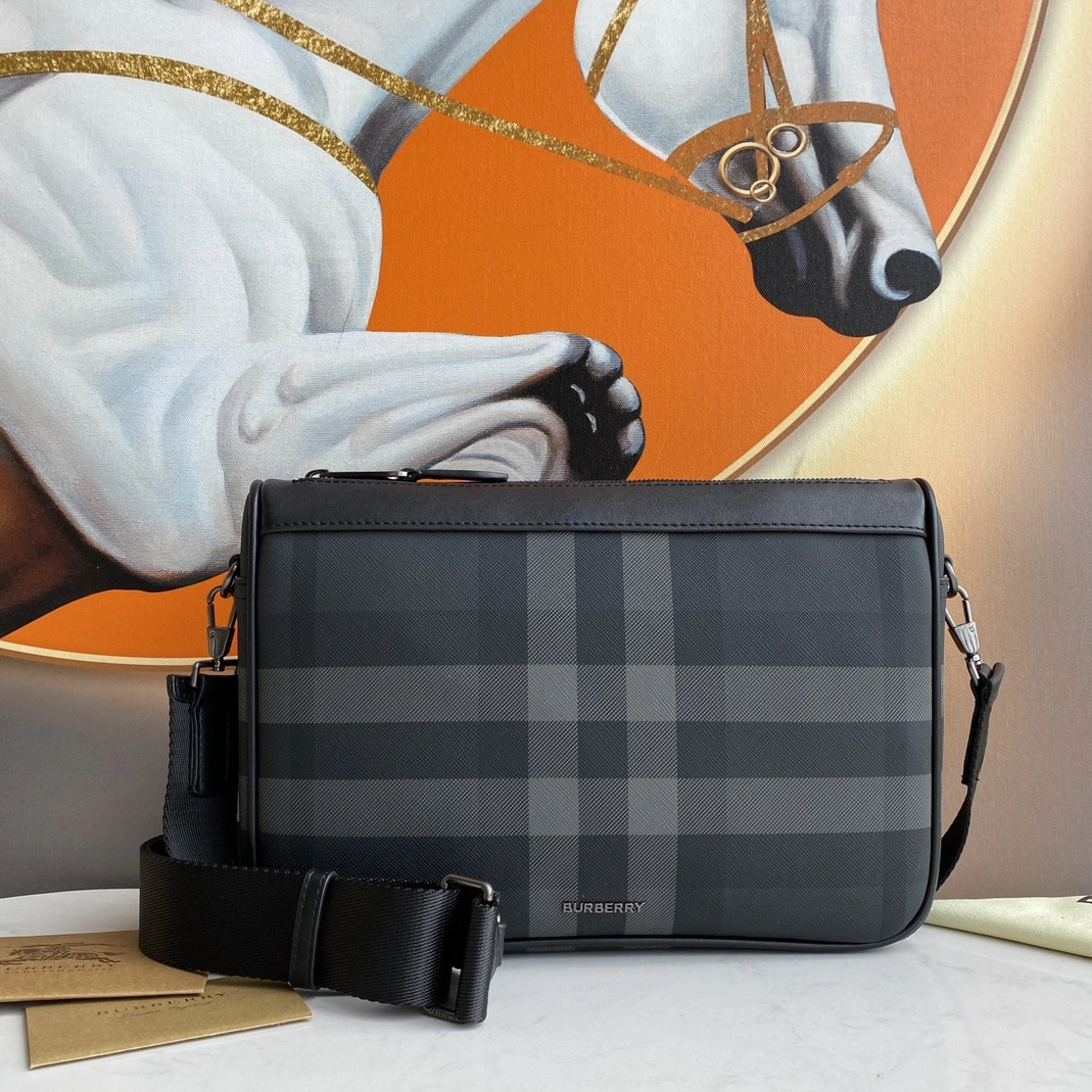 Popular 7101 Burberry AAA Man Messenger Bags