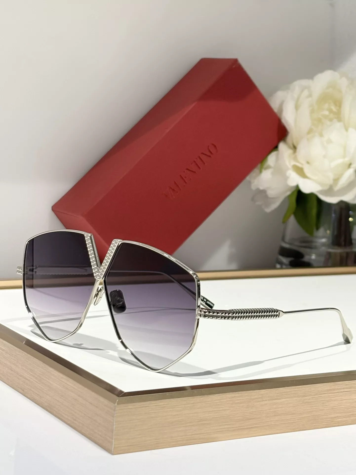 Popular 7139 Valentino AAA Quality Sunglasses
