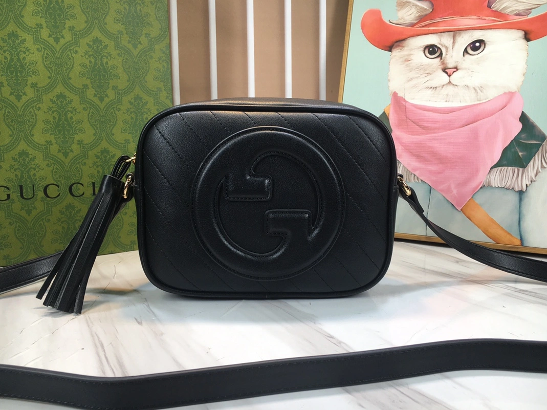 Popular 7240 Gucci AAA Quality Messenger Bags For Women