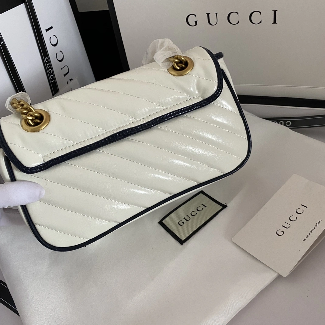 Popular 7495 Gucci AAA Quality Messenger Bags For Women