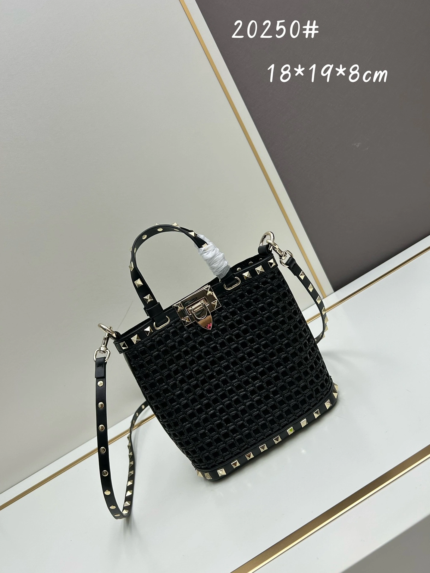 Popular 764 Valentino AAA Quality Handbags For Women