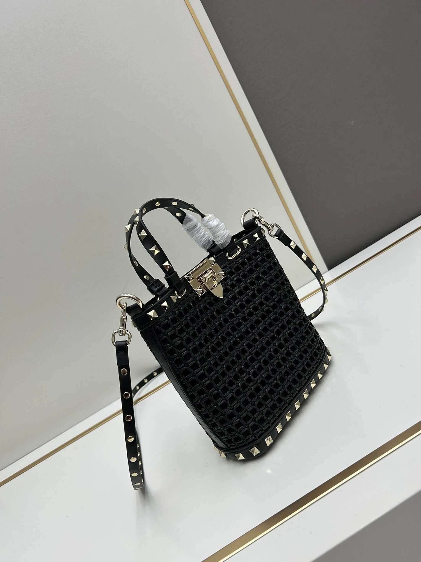 Popular 764 Valentino AAA Quality Handbags For Women