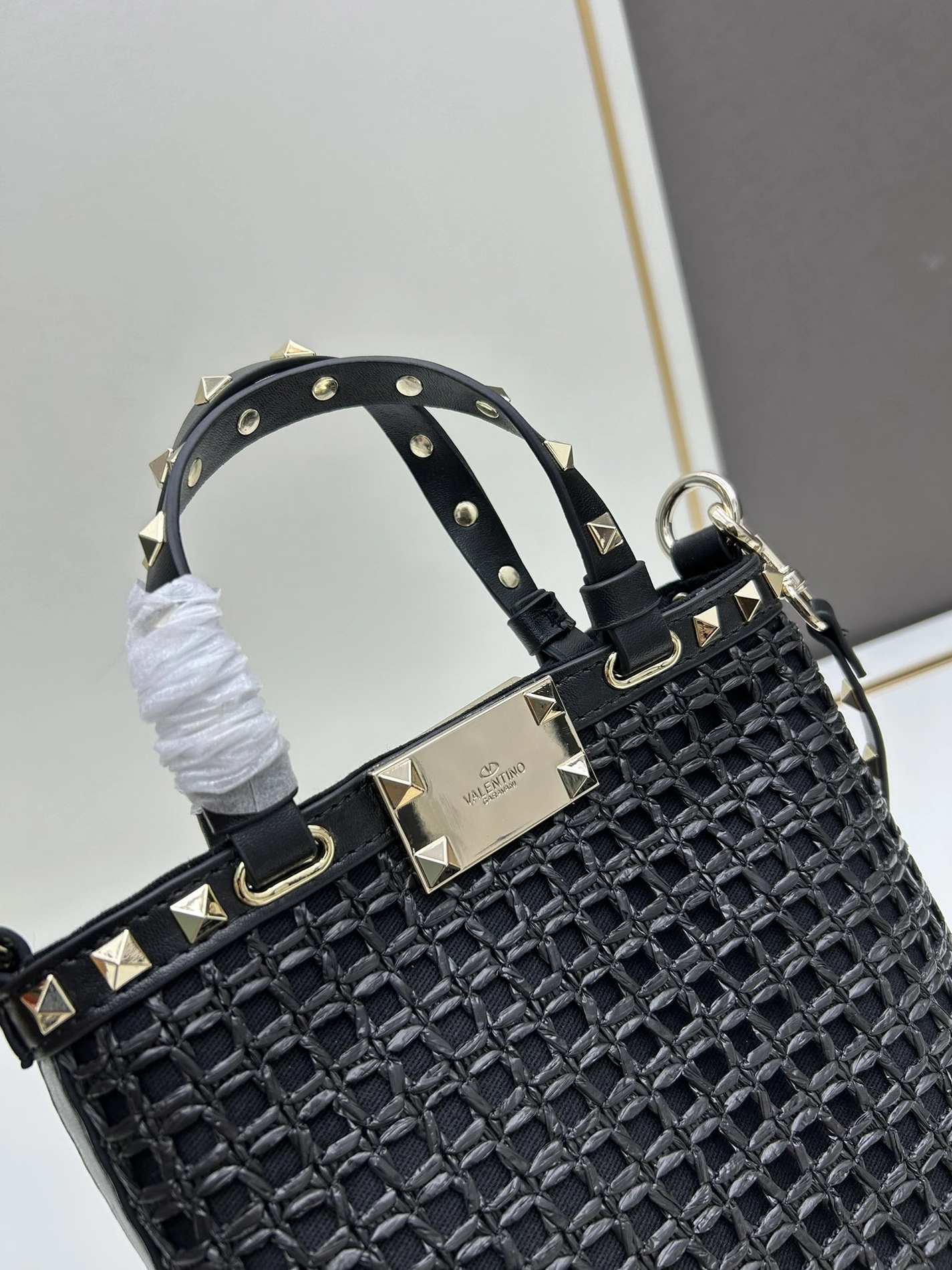Popular 764 Valentino AAA Quality Handbags For Women
