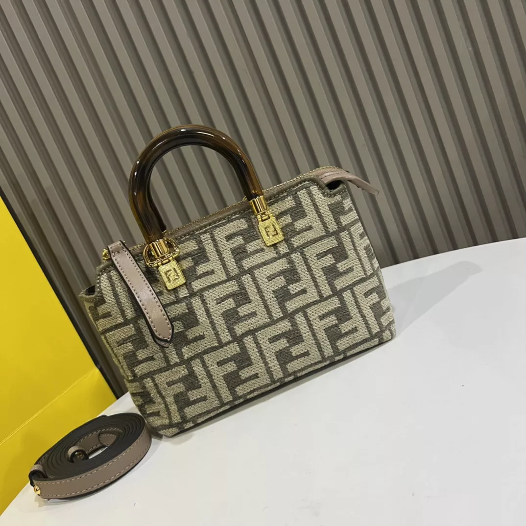 Popular 7678 Fendi AAA Quality Handbags For Women