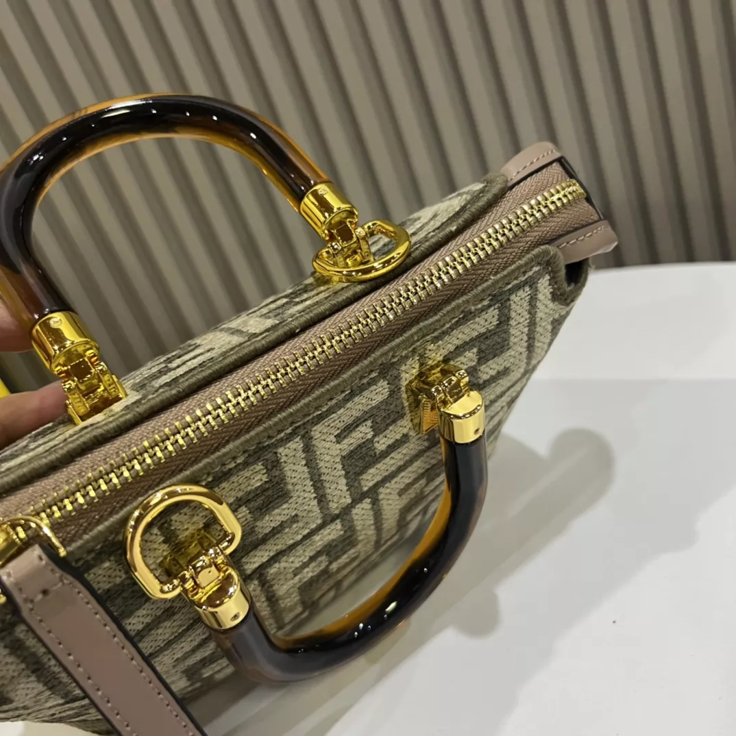 Popular 7678 Fendi AAA Quality Handbags For Women