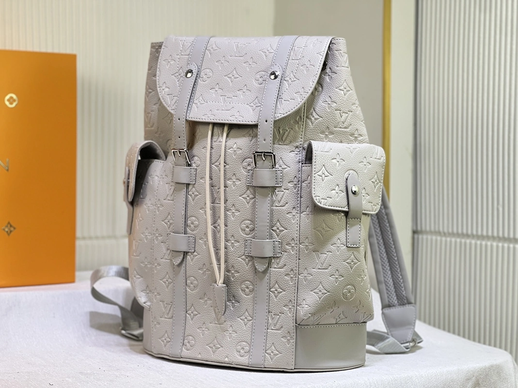 Popular 7755 Louis Vuitton LV AAA Man Backpacks