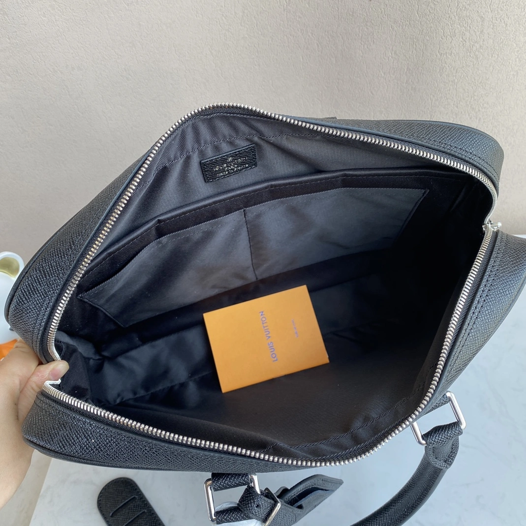 Popular 7935 Louis Vuitton AAA Man Handbags