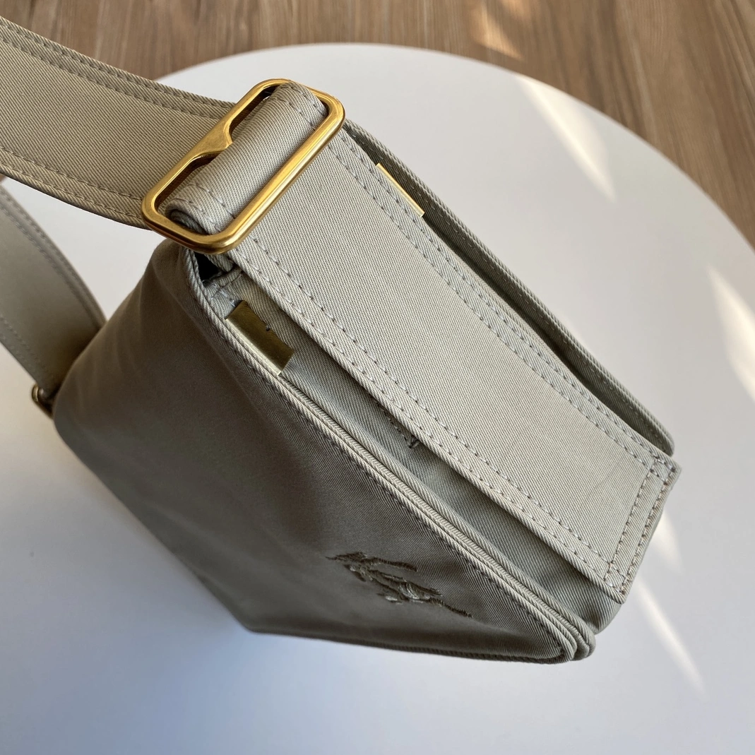 Popular 8015 Burberry AAA Man Messenger Bags