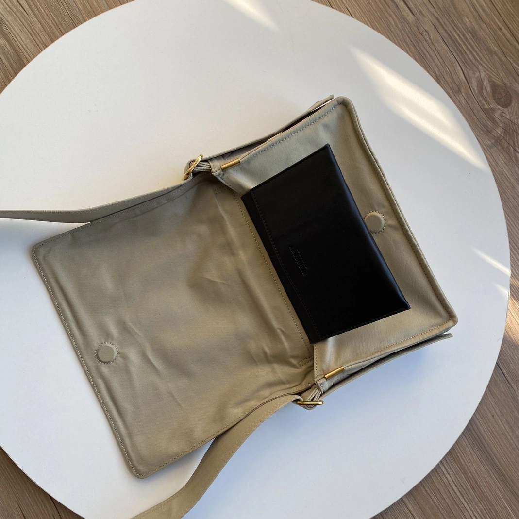 Popular 8015 Burberry AAA Man Messenger Bags