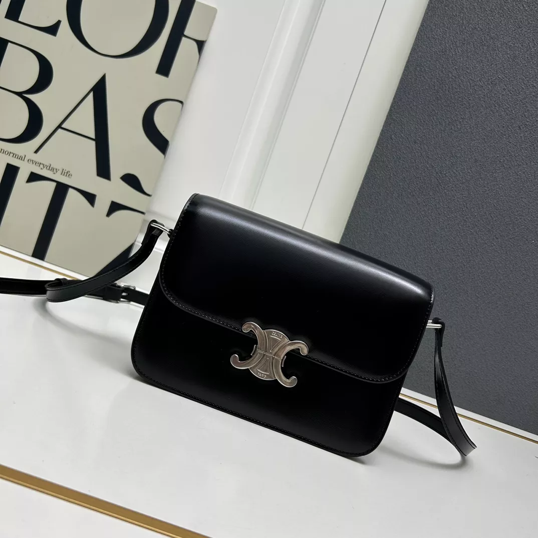 Popular 8021 Celine AAA Quality Messenger Bags For Women