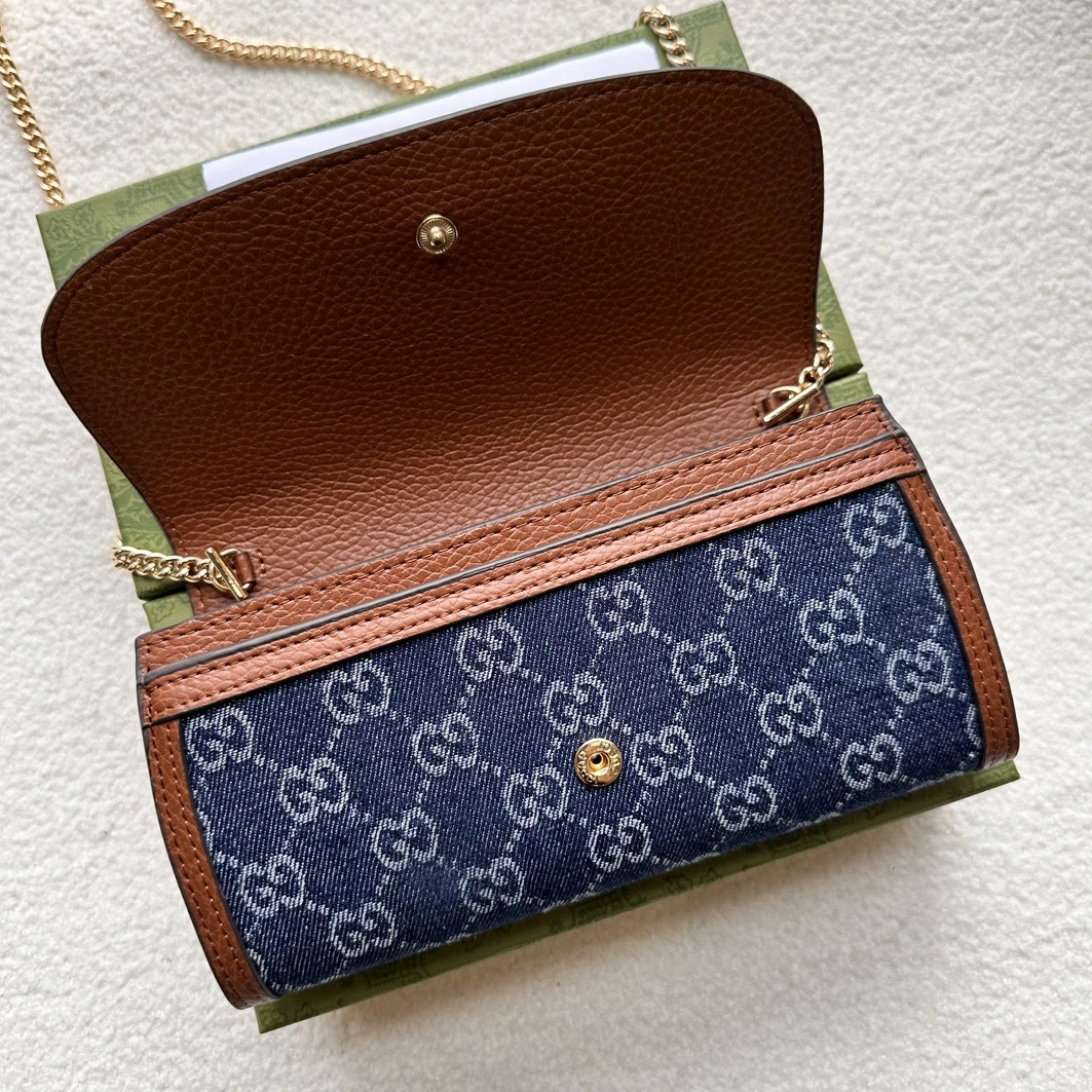 Popular 8165 Gucci AAA Quality Messenger Bags For Women