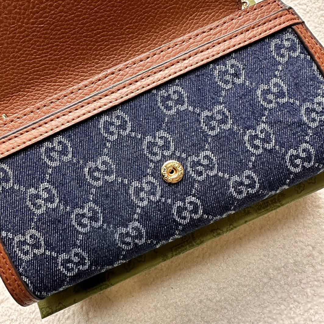 Popular 8165 Gucci AAA Quality Messenger Bags For Women