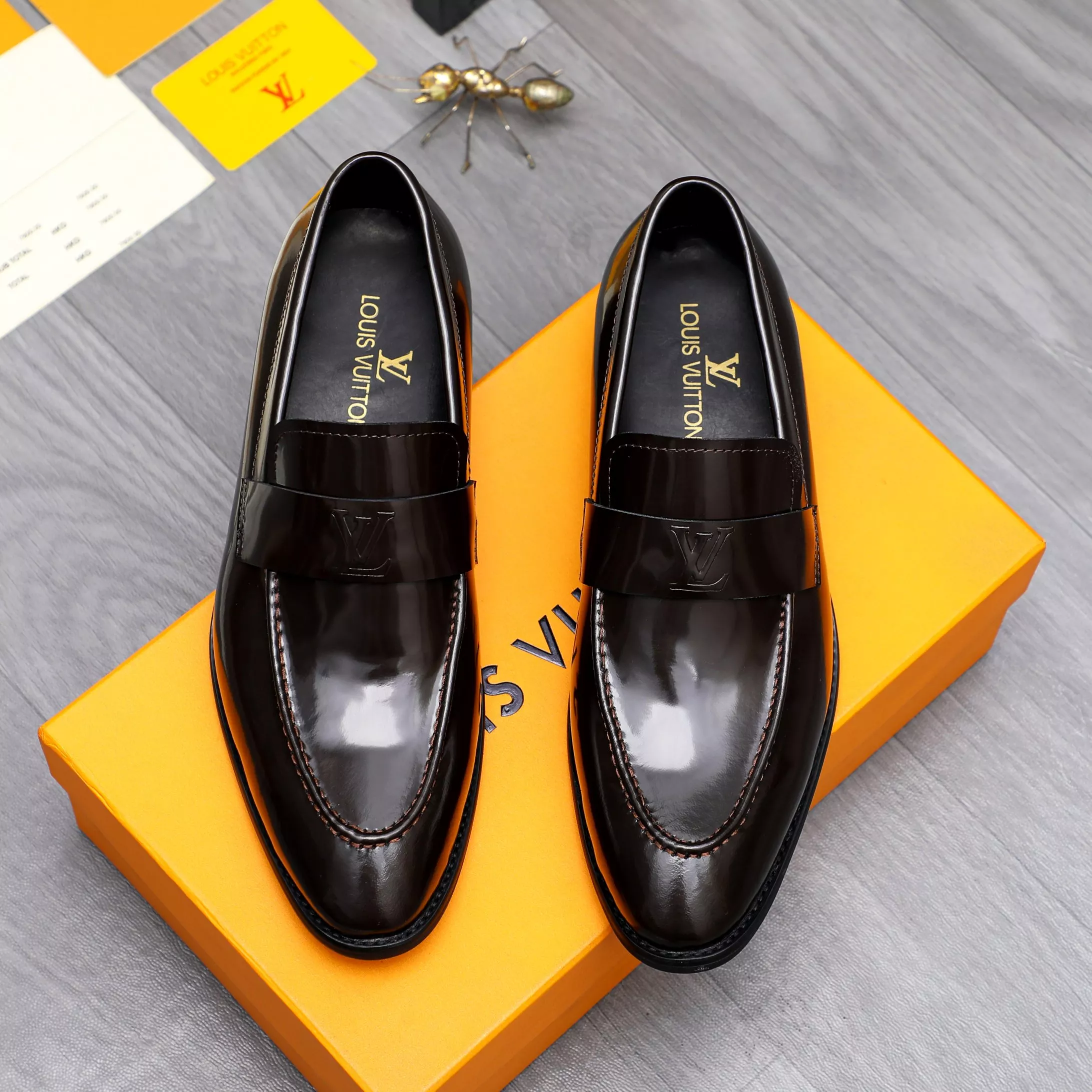 Popular 8405 Louis Vuitton LV Oxfords Shoes For Men