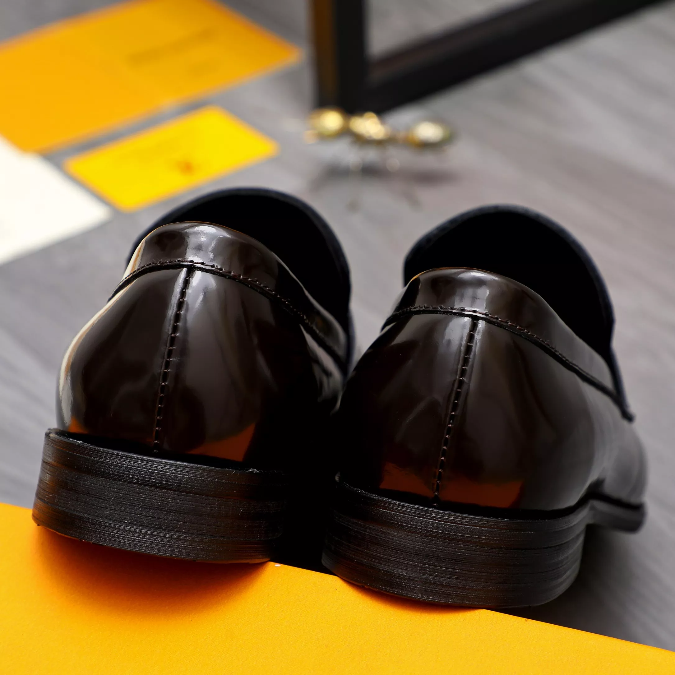 Popular 8405 Louis Vuitton LV Oxfords Shoes For Men